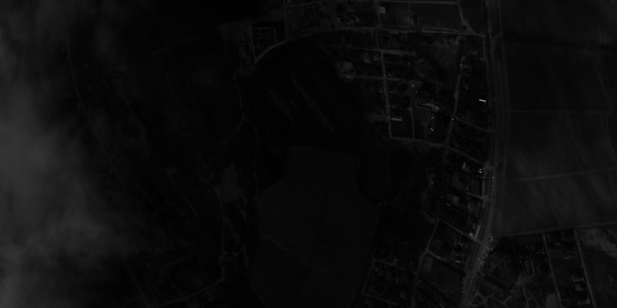 Example of a naively stretched, rounded JPEG image
